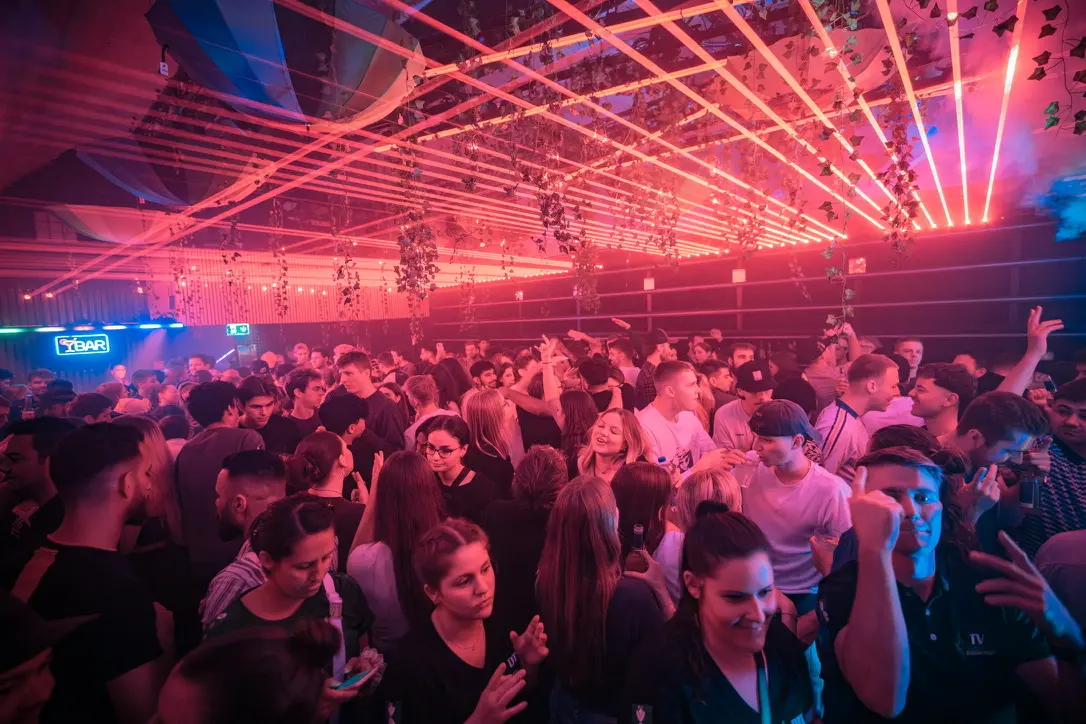 klub 8 — Impression 2